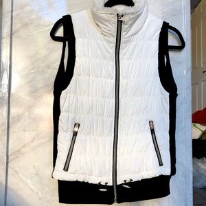 ✨Calvin Klein Puffer Vest✨